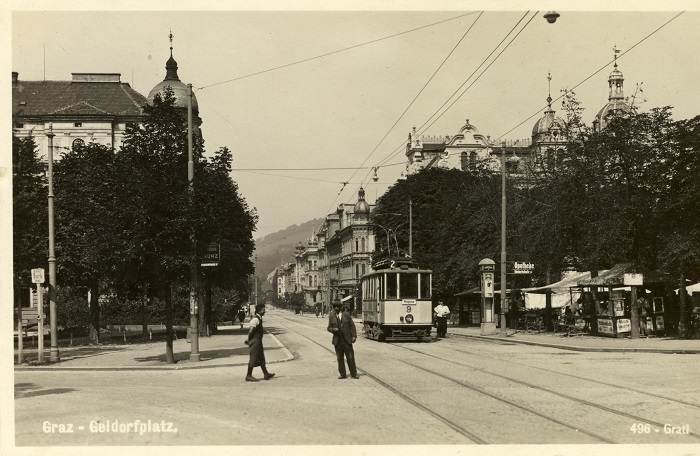 Historical black-and-white photograph of a set of Line 2 in Gleisdorfergasse