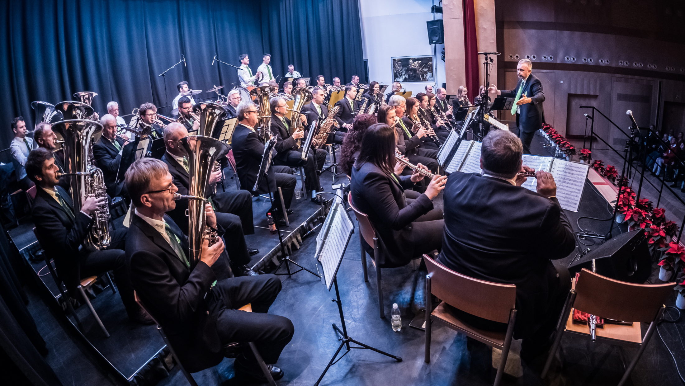 Orchester des Musikvereins der Graz Linien auf der Bühne bei einem Konzert