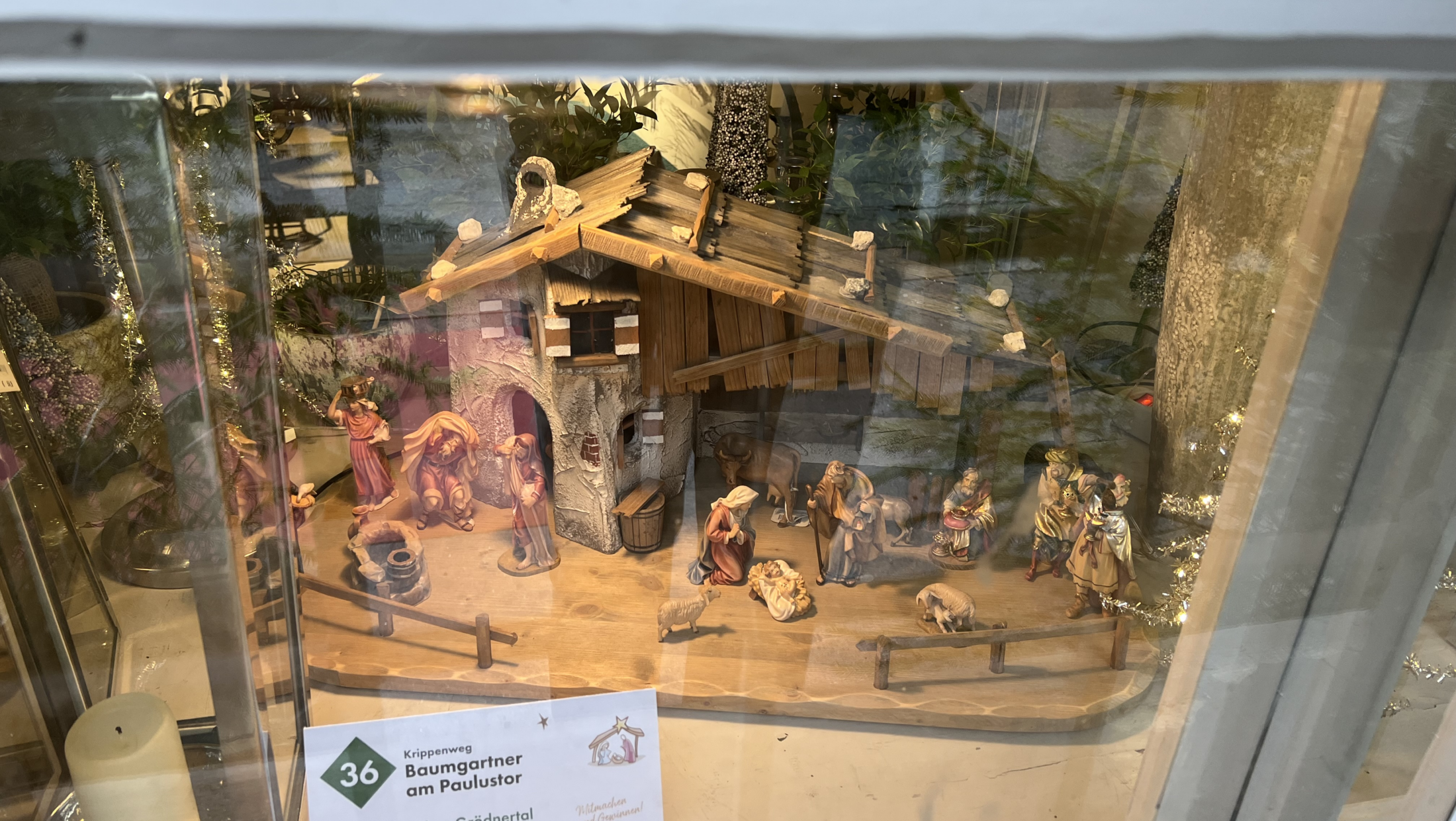 Krippe am Paulustor, Graz. „Krippe aus dem Grödnertal“.